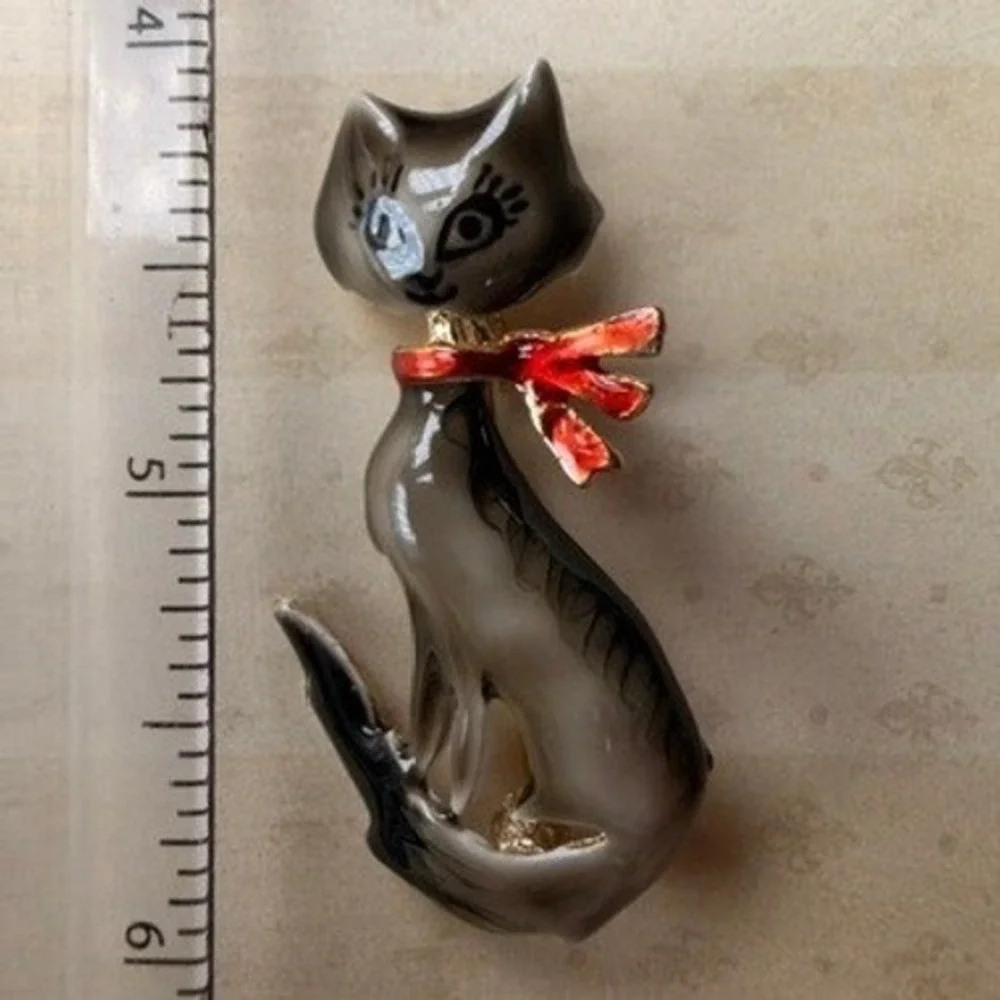 Black Cat Brooch Red Bow Gold Tone Figural Kitty Pin